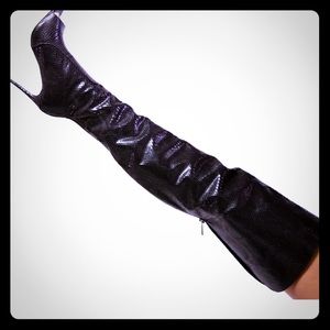 CAPE ROBBIN | FAUX SNAKE THIGH HIGH BOOT